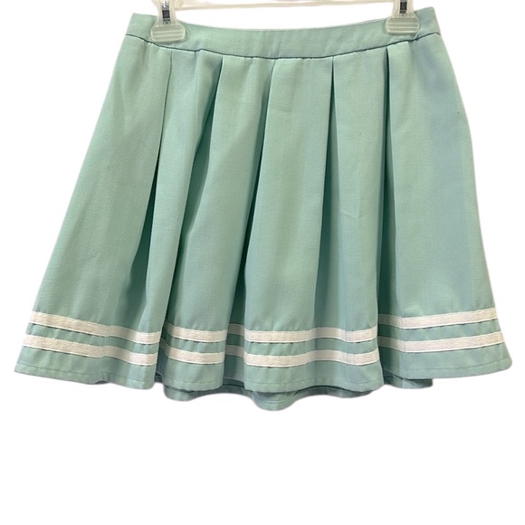 Hot Topic Mint White Pleated Mini Cheer Skirt Preppy Goth Anime Size Small - Picture 9 of 12